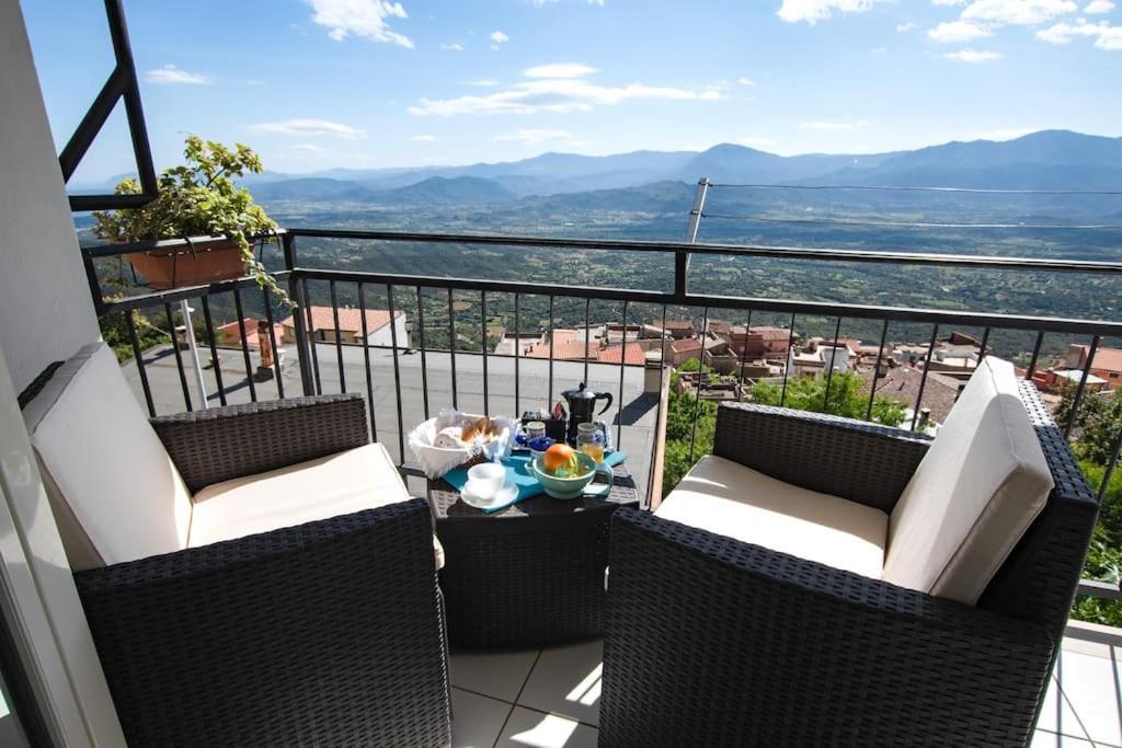 Window On The Ogliastra Apartment In Baunei Exterior photo